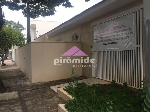 Casa com 300m² 1 quarto e 3 banheiros, para alugar, no bairro Vila Rubi em São José Dos Campos
