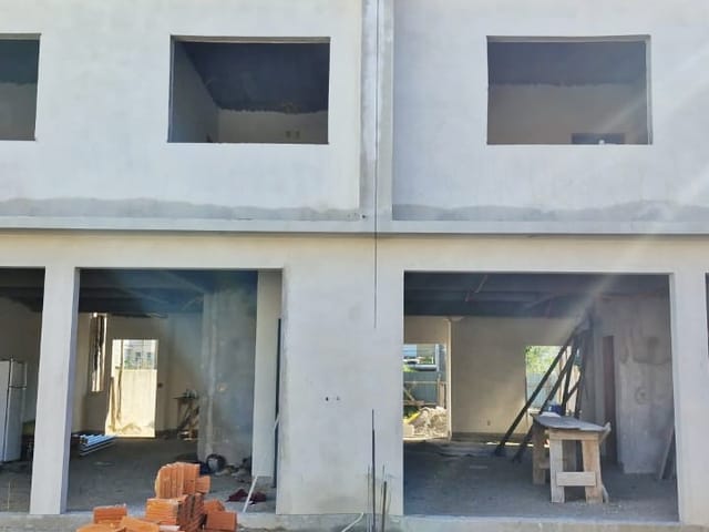 Casa com 231m² 3 quartos e 3 banheiros, à venda, no bairro Laranjal em Pelotas