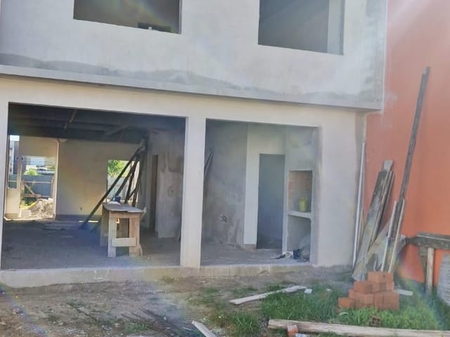Casa com 231m² 3 quartos e 3 banheiros, à venda, no bairro Laranjal em Pelotas