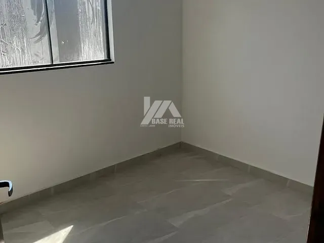 Casa 3 quartos e 2 banheiros, à venda, no bairro Neves em Ponta Grossa