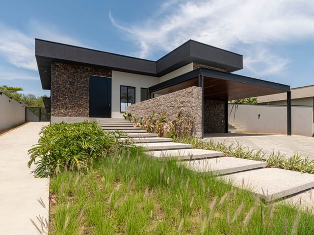 Luxo e natureza no Residencial Pedra Alta - Sousas