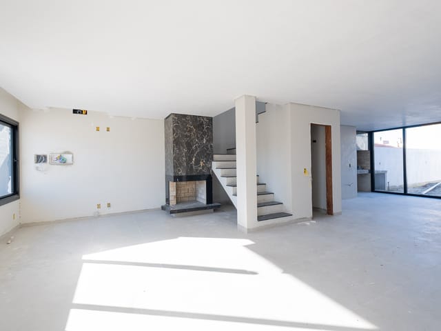 Casa com 231m² 3 quartos e 3 banheiros, à venda, no bairro Laranjal em Pelotas