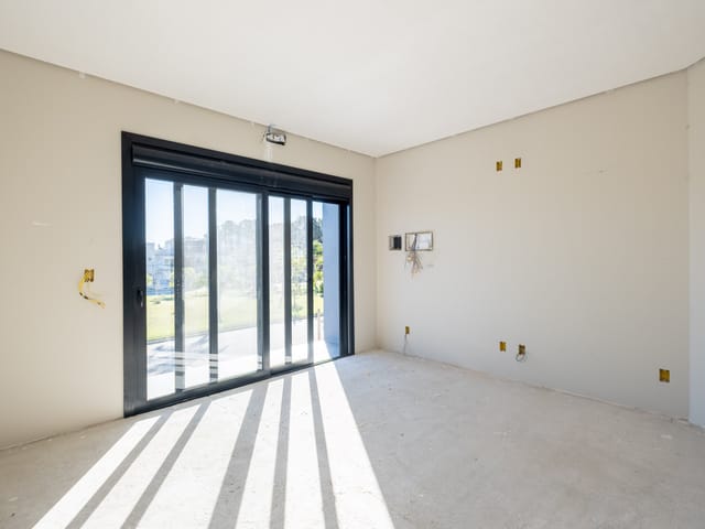 Casa com 231m² 3 quartos e 3 banheiros, à venda, no bairro Laranjal em Pelotas