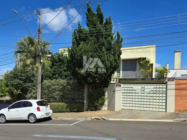 Casa 4 quartos e 6 banheiros, para alugar, no bairro Estrela em Ponta Grossa
