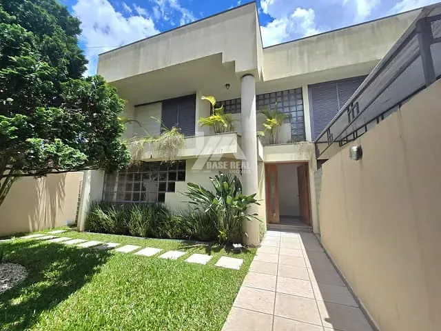 Casa 4 quartos e 6 banheiros, para alugar, no bairro Estrela em Ponta Grossa