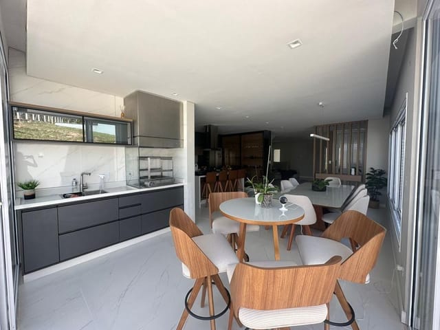 Casa com 232m² 3 quartos e 3 banheiros, à venda, no bairro Jardim Atalaia em Cotia