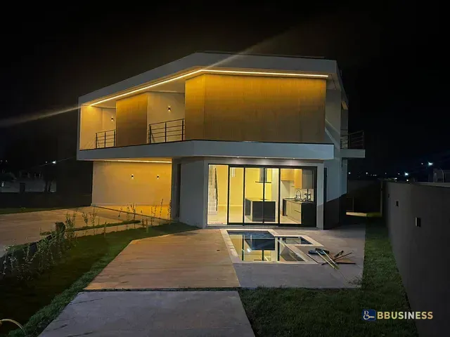 Casa 3 quartos e 4 banheiros, à venda, no bairro Parque Brasil 500 em Paulínia