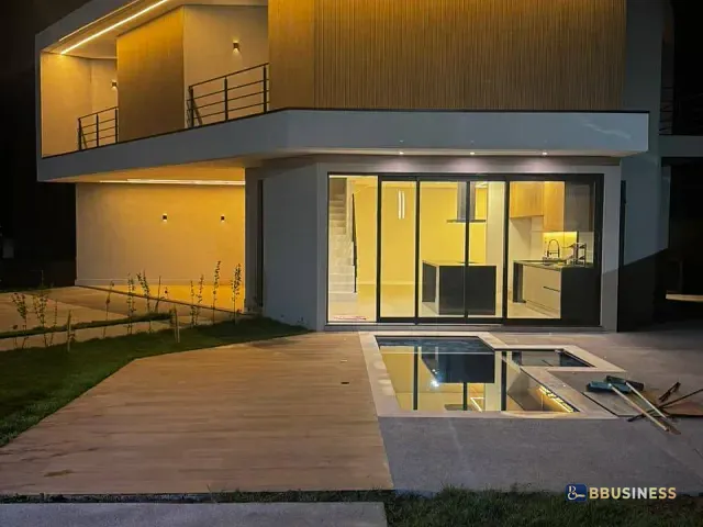 Casa 3 quartos e 4 banheiros, à venda, no bairro Parque Brasil 500 em Paulínia