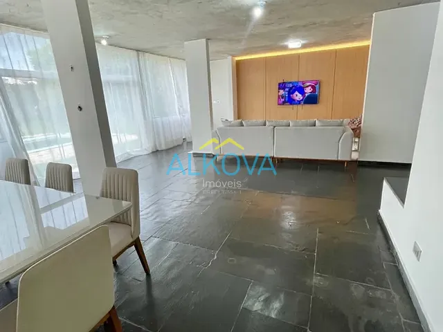 Casa com 600m² 5 quartos e 5 banheiros, à venda, no bairro Centro em Jacareí