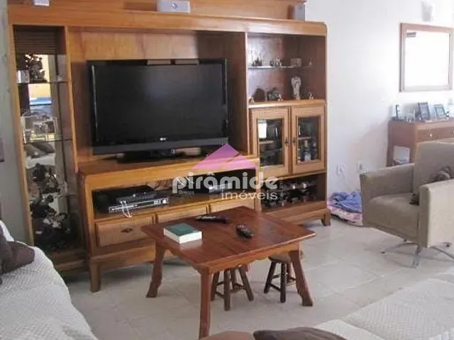 Casa com 381m² 3 quartos e 2 banheiros, à venda, no bairro Umuarama em Ubatuba