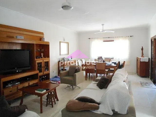Casa com 381m² 3 quartos e 2 banheiros, à venda, no bairro Umuarama em Ubatuba