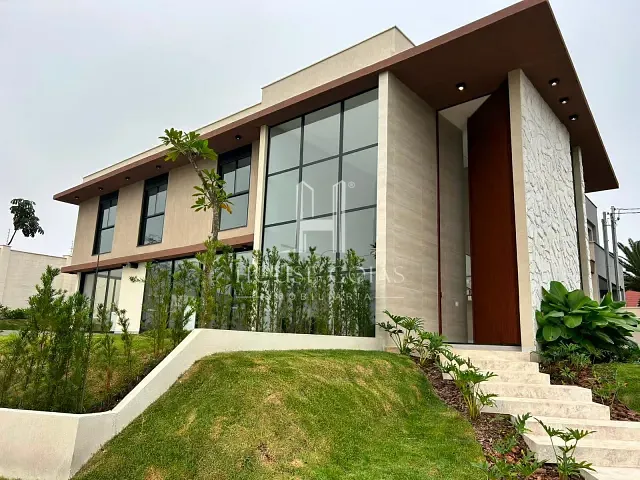Casa com 675m² 4 quartos e 5 banheiros, à venda, no bairro Jardins Sevilha em Aparecida de Goiânia