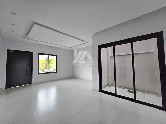 Casa com 200m² 3 quartos e 4 banheiros, à venda, no bairro Jardim Carvalho em Ponta Grossa
