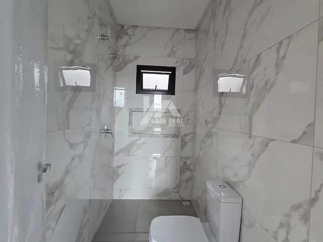 Casa com 200m² 3 quartos e 4 banheiros, à venda, no bairro Jardim Carvalho em Ponta Grossa