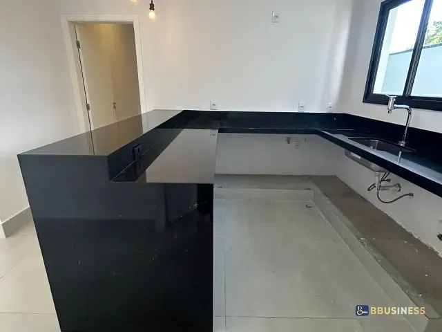 Casa 3 quartos e 2 banheiros, à venda, no bairro Bosque em Vinhedo