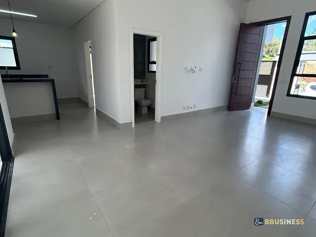 Casa 3 quartos e 2 banheiros, à venda, no bairro Bosque em Vinhedo