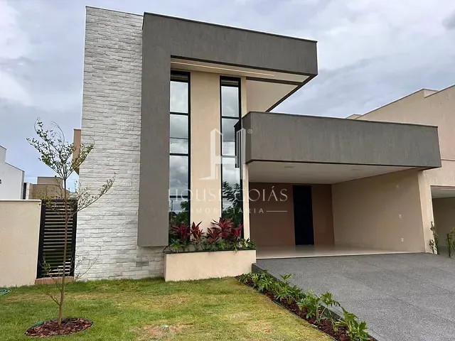 Casa com 321m² 3 quartos e 4 banheiros, à venda, no bairro Jardim Cristal em Aparecida de Goiânia