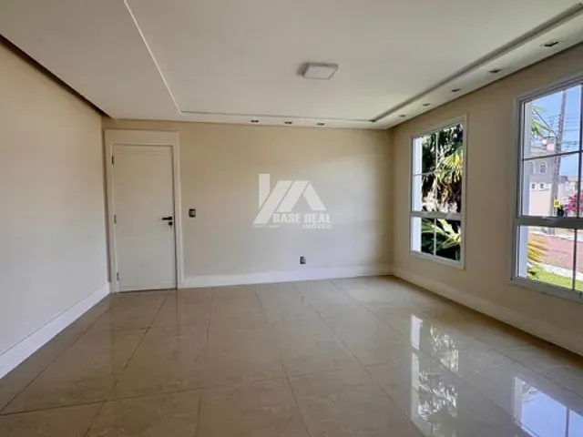 Casa 5 quartos e 6 banheiros, para alugar, no bairro Orfãs em Ponta Grossa