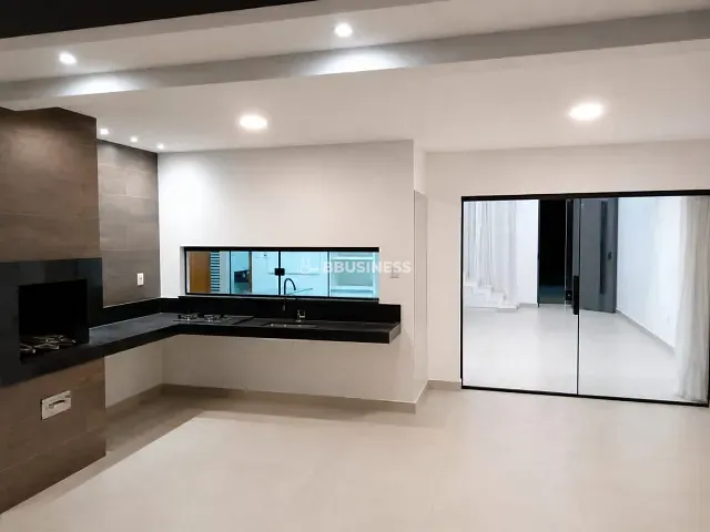 Casa 3 quartos e 4 banheiros, à venda, no bairro Parque Tarcisio Miranda em Campos dos Goytacazes