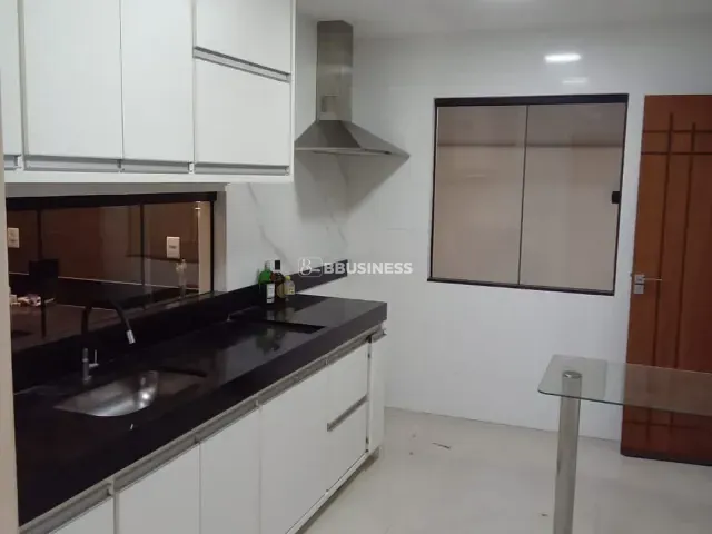 Casa 3 quartos e 4 banheiros, à venda, no bairro Parque Tarcisio Miranda em Campos dos Goytacazes