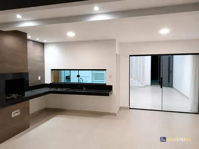 Casa 3 quartos e 4 banheiros, à venda, no bairro Parque Tarcisio Miranda em Campos dos Goytacazes