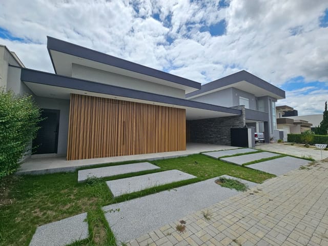 Casa com 450m² 3 quartos e 5 banheiros, à venda ou para alugar, no bairro Jardim do Golfe em São José dos Campos