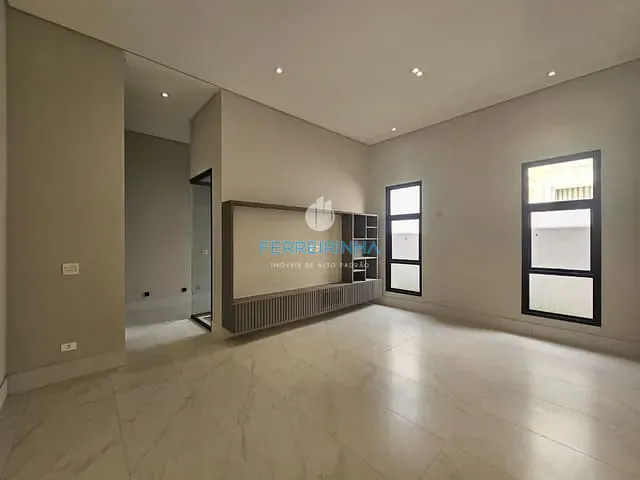 Casa com 450m² 3 quartos e 5 banheiros, à venda, no bairro Jardim do Golfe em São José dos Campos