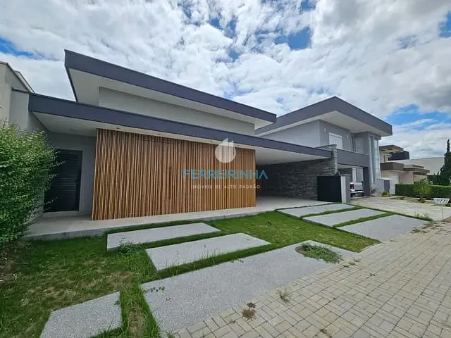 Casa com 450m² 3 quartos e 5 banheiros, à venda, no bairro Jardim do Golfe em São José dos Campos
