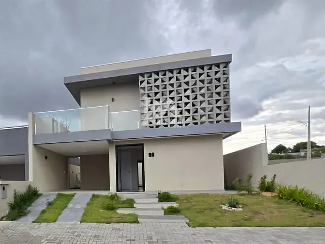 Casa 3 quartos e 3 banheiros, à venda, no bairro Jardim Carvalho em Ponta Grossa