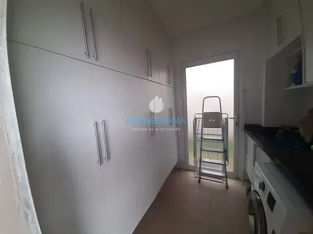 Casa com 451m² 4 quartos e 5 banheiros, à venda, no bairro Urbanova em São José dos Campos