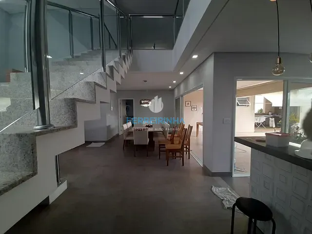 Casa com 451m² 4 quartos e 5 banheiros, à venda, no bairro Urbanova em São José dos Campos