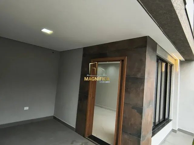 Casa 3 quartos e 4 banheiros, à venda, no bairro Pinheirinho em Curitiba