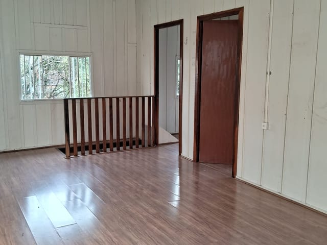 Locação - Casa com 3 quartos, 2 vagas de garagem, Espaço externo, Estrela.