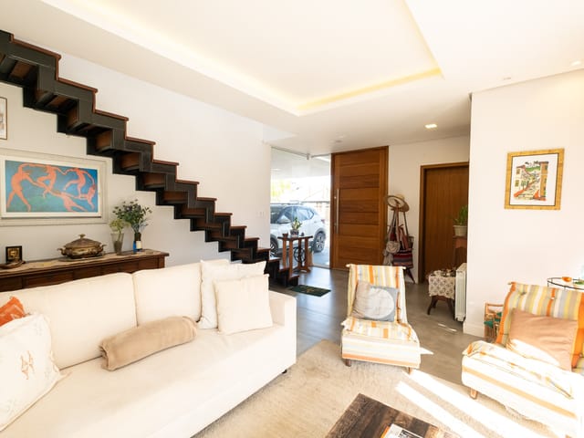 Casa com 560m² 3 quartos e 1 banheiro, à venda, no bairro Três Vendas em Pelotas