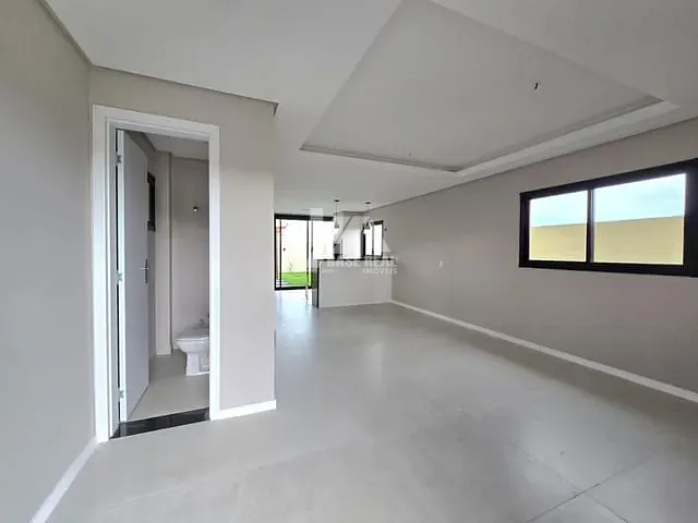 Casa com 200m² 3 quartos e 2 banheiros, à venda, no bairro Jardim Carvalho em Ponta Grossa