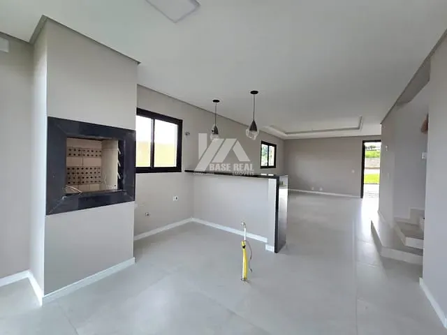 Casa com 200m² 3 quartos e 2 banheiros, à venda, no bairro Jardim Carvalho em Ponta Grossa