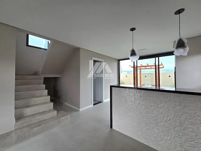 Casa com 200m² 3 quartos e 2 banheiros, à venda, no bairro Jardim Carvalho em Ponta Grossa