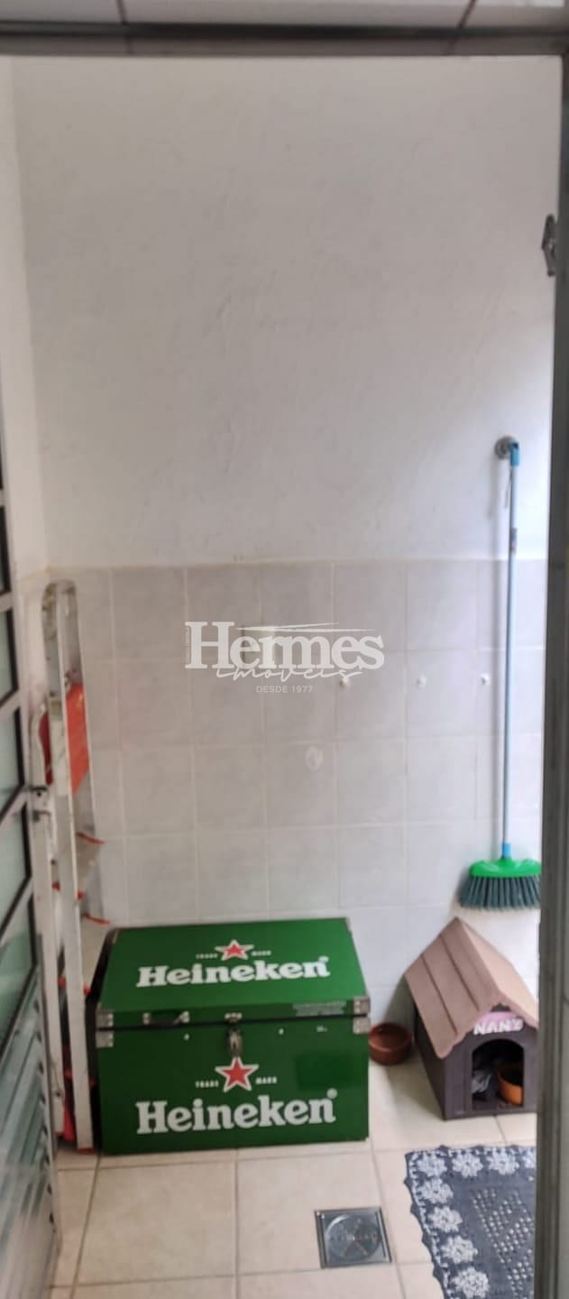 Casa à venda com 2 quartos, 72m² - Foto 4