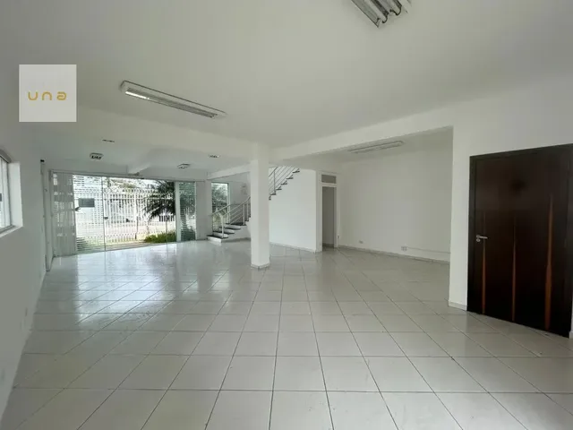 Casa com 370m², à venda, no bairro Rebouças em Curitiba
