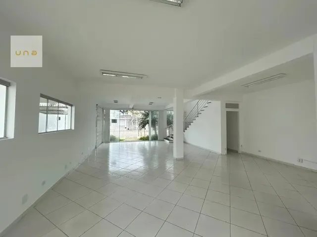 Casa com 370m², à venda, no bairro Rebouças em Curitiba