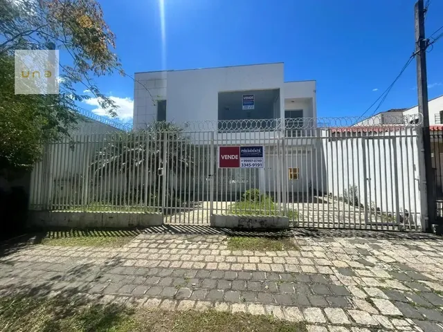 Casa com 370m², à venda, no bairro Rebouças em Curitiba