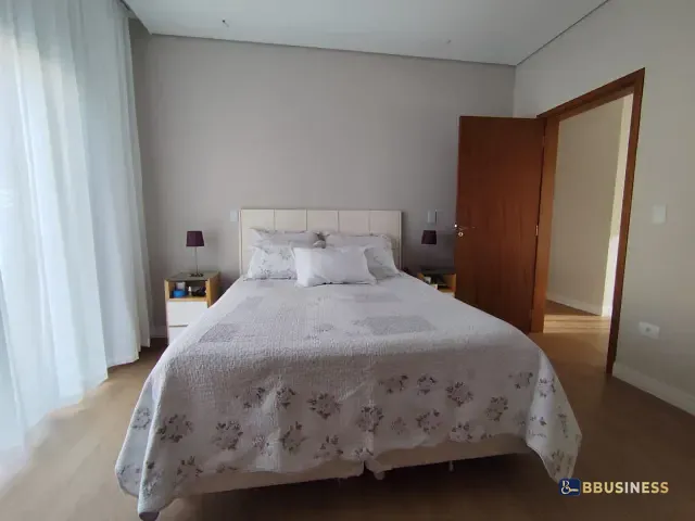 Casa 4 quartos e 5 banheiros, à venda, no bairro Residencial Jardim de Mônaco em Hortolândia