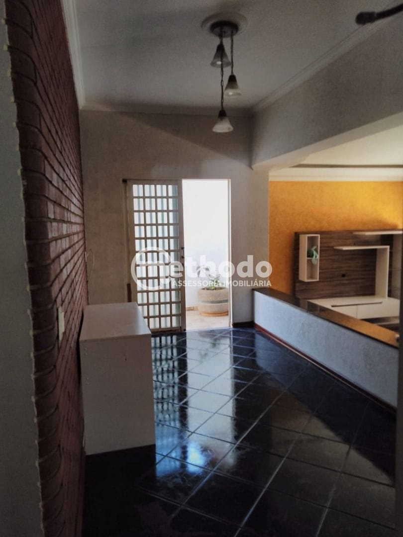 Casa, 3 quartos, 227 m² - Foto 2