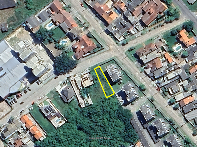 Casa 2 quartos e 1 banheiro, à venda, no bairro Areal em Pelotas