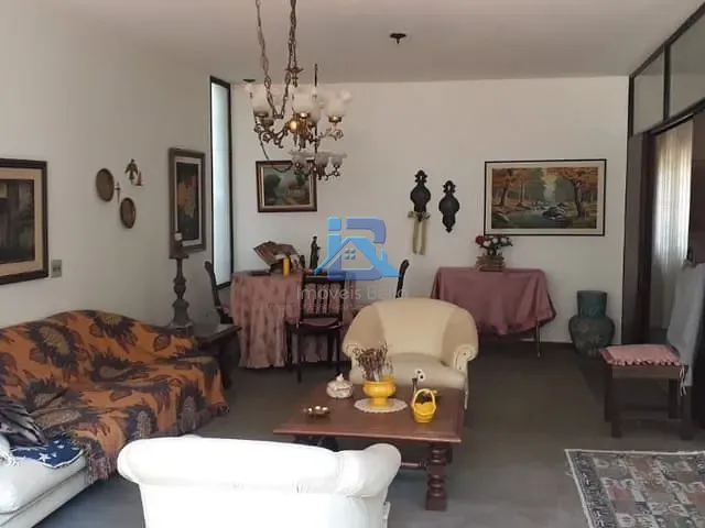 Casa com 739m² 4 quartos e 4 banheiros, à venda, no bairro Jardim Brasil em Jundiaí