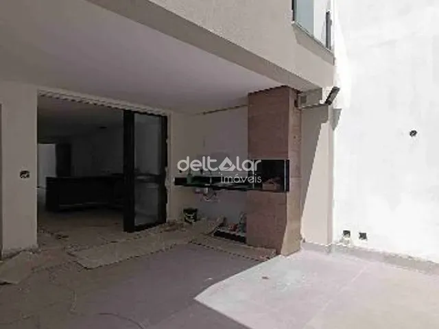 Casa com 156m² 4 quartos e 3 banheiros, à venda, no bairro Jaraguá em Belo Horizonte