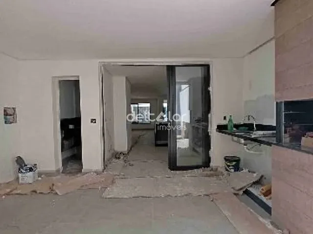 Casa com 156m² 4 quartos e 3 banheiros, à venda, no bairro Jaraguá em Belo Horizonte