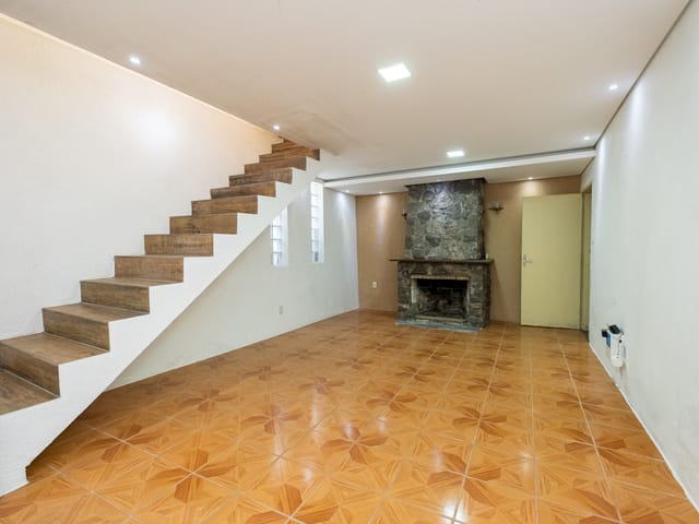 Casa 2 quartos e 2 banheiros, à venda, no bairro Areal em Pelotas