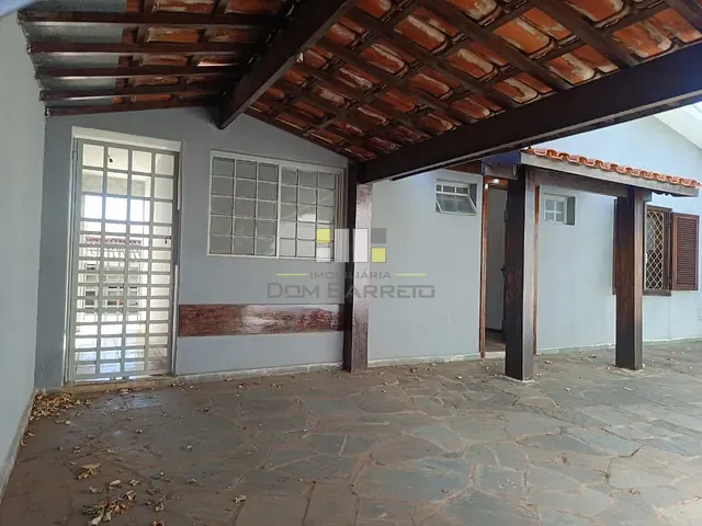 Casa com 250m² 3 quartos e 1 banheiro, para alugar, no bairro Vila Santana em Sumaré