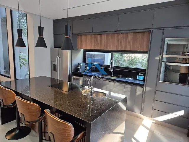 Casa com 430m² 3 quartos e 4 banheiros, à venda, no bairro Bairro Itapema em Itatiba
